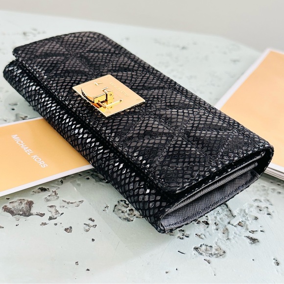 NWT Michael Kors Quilted Leather Carryall/Wallet Black Gold Vivianne Glitter - Picture 5 of 12